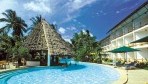 Travellers Beach Club 02-medence