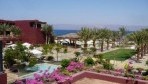 Mövenpick Tala Bay 06-kert.jpg