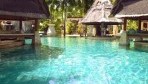 RamadaResort02-medence