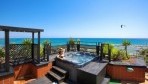 GoldenBay08-Mini suite jacuzzi.jpg