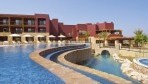 Mövenpick Tala Bay 02-medence.jpg