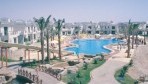 Sunrise Island View 02-medence4.jpg