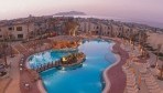 Sunrise Island View 02-medence5.jpg