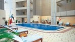 Grand Milennium Dubai 02-medence.jpg