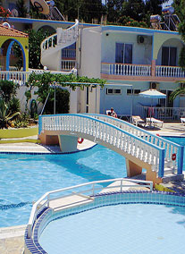Pefkos Garden ***