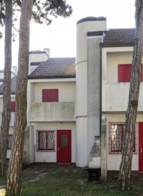 Holiday Village ***