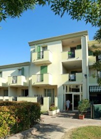Residence Robinia ***