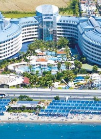 Crystal Admiral Resort*****