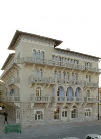 Arbiana Hotel ****