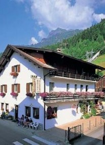 Hotel Aurora**