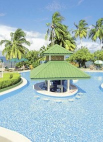 Equator Village ***