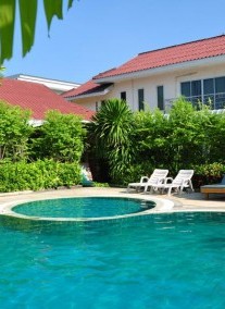 The Natural Resort ***