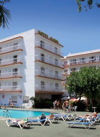 Garbi Hotel **
