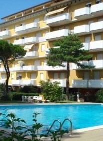 Aurora apartman ***
